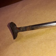 Uitlaatklep, mist een stukje